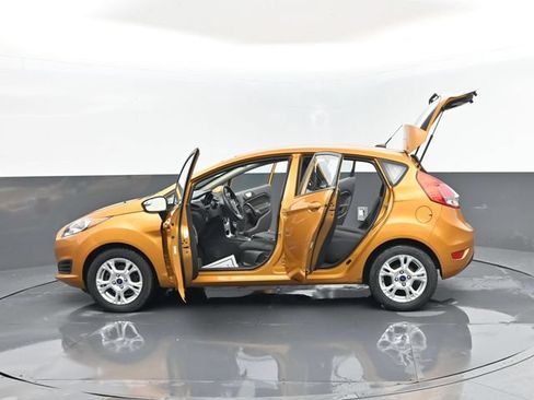 Used 2016 Ford Fiesta SE FWD image 29