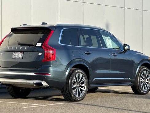 Used 2021 Volvo XC90 T8 Inscription Expression w/ Climate Package image 5