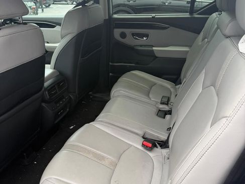 Used 2023 Honda Pilot EX-L image 6