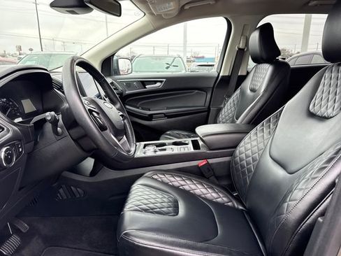 Used 2024 Ford Edge Titanium image 11