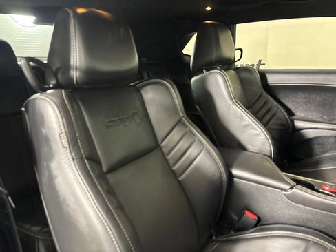 Used 2018 Dodge Challenger SRT Hellcat RWD image 25