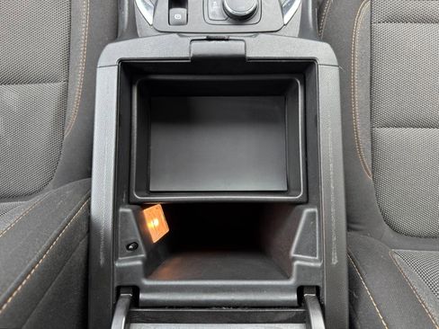 Used 2020 Chevrolet Traverse LT w/ LPO, Floor Liner Package AWD/4WD image 46