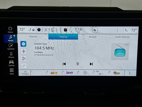 Used 2025 Jeep Wrangler Sahara image 19