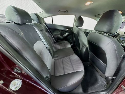 Used 2017 Kia Forte LX w/ LX Popular Package image 31