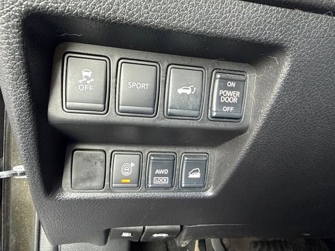 Used 2014 Nissan Rogue SV w/ SV Premium Package image 14