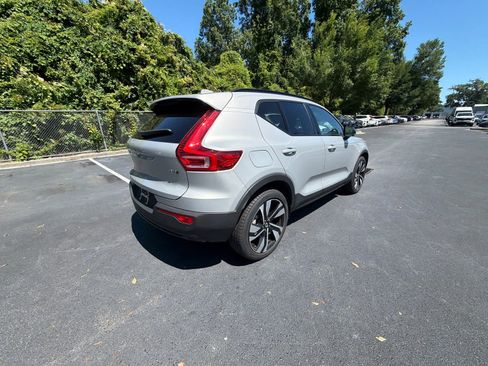 Used 2025 Volvo XC40 B5 Plus AWD/4WD image 15