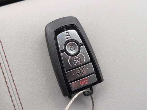 New 2026 Ford Explorer Active w/ Active Comfort Package RWD image 24