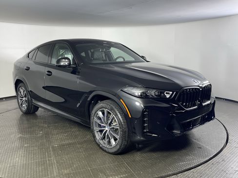 New 2026 BMW X6 xDrive40i w/ Climate Comfort Package image 3