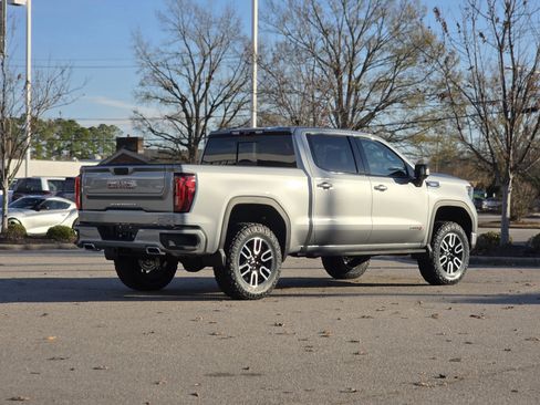 Used 2025 GMC Sierra 1500 AT4 w/ AT4 Premium Package image 6