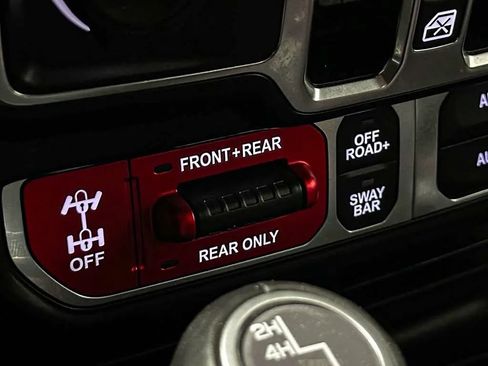 Used 2020 Jeep Gladiator Rubicon w/ Dual Top Group AWD/4WD image 42