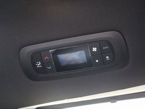 New 2026 Chrysler Pacifica Select FWD image 22