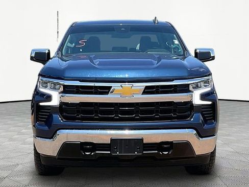 Used 2023 Chevrolet Silverado 1500 LT AWD/4WD image 2