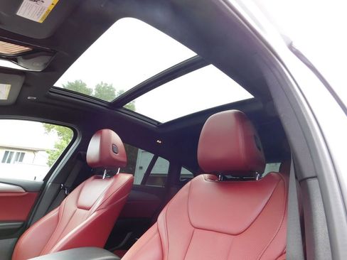 Used 2023 BMW X4 M40i w/ Premium Package image 21