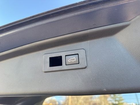 Used 2020 Subaru Outback Limited w/ Popular Package #2 image 14