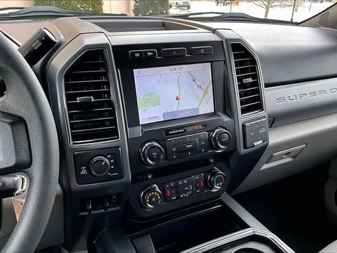 Used 2020 Ford F250 XLT w/ XLT Premium Package image 6