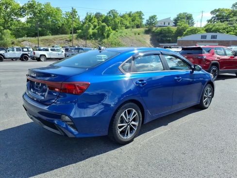 Used 2023 Kia Forte LXS w/ LXS Technology Package FWD image 8