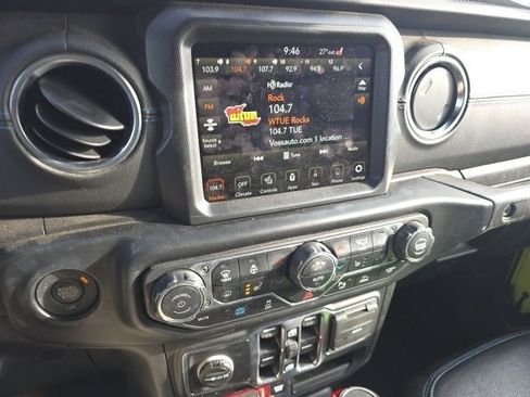 Used 2022 Jeep Wrangler Unlimited Rubicon 4xe w/ Steel Bumper Group image 17