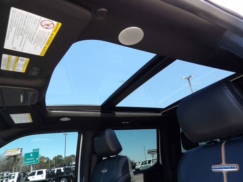 Used 2024 Ford F250 Platinum w/ FX4 Off-Road Package image 33