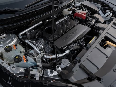 Used 2023 Nissan Rogue SV image 42