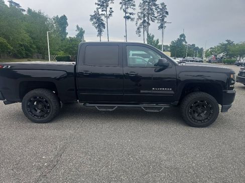Used 2018 Chevrolet Silverado 1500 LT w/ All Star Edition AWD/4WD image 4