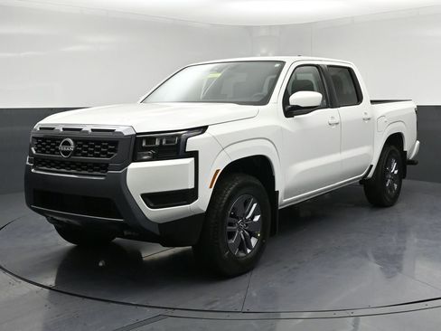 New 2026 Nissan Frontier SV image 3