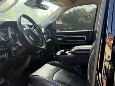 Used 2024 RAM 2500 Laramie w/ Safety Group AWD/4WD image 7