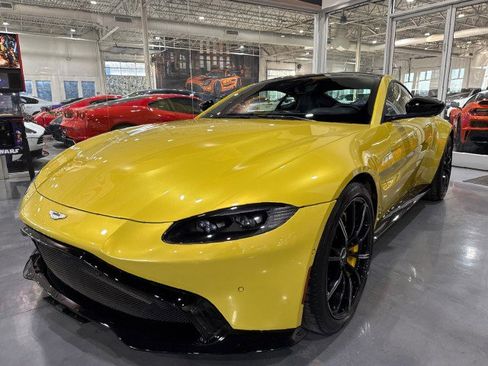 Used 2019 Aston Martin V8 Vantage Coupe image 1