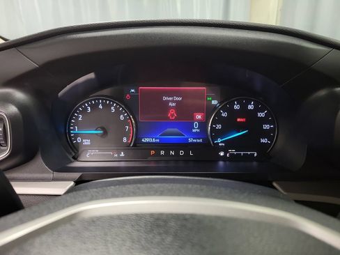 Used 2023 Ford Explorer XLT w/ Equipment Group 202A AWD/4WD image 25
