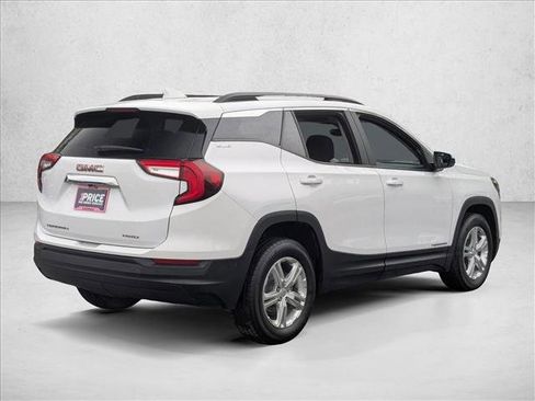 Used 2022 GMC Terrain SLE w/ Driver Convenience Package AWD/4WD image 4