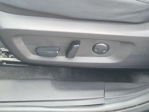 Used 2025 Mitsubishi Outlander SE AWD/4WD image 19