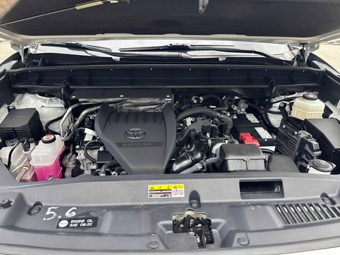 Used 2023 Toyota Highlander LE AWD/4WD image 35