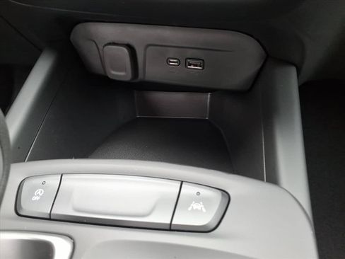 New 2026 Chevrolet Trax LS w/ LS Convenience Package FWD image 20