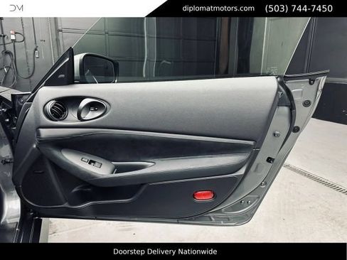 Used 2024 Nissan Z Performance w/ Floor Mat Package RWD image 22