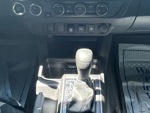 Used 2023 Toyota Tacoma TRD Off-Road AWD/4WD image 19
