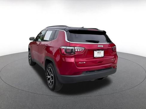 Used 2025 Jeep Compass Limited AWD/4WD image 11