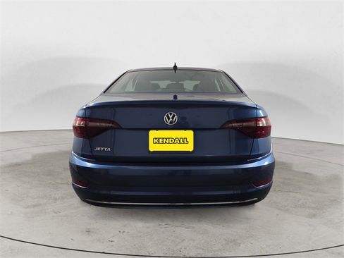 Used 2021 Volkswagen Jetta SE image 4
