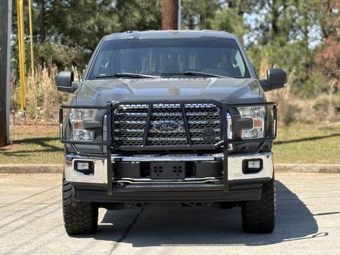 Used 2017 Ford F150 XLT w/ Equipment Group 302A Luxury AWD/4WD image 4