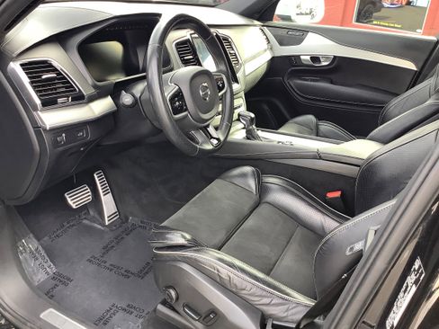 Used 2019 Volvo XC90 T5 R-Design w/ Protection Package Premier AWD/4WD image 11