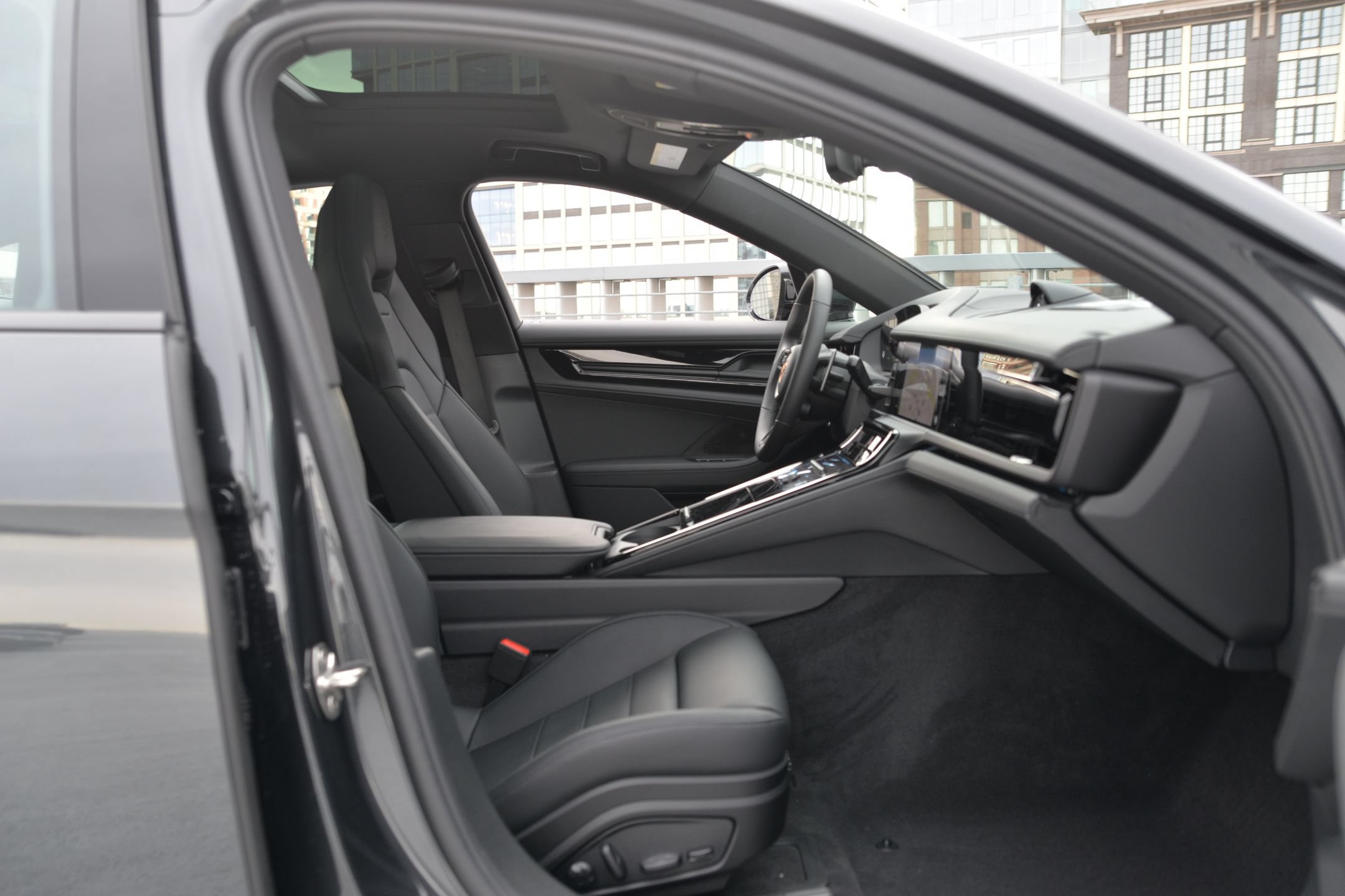Certified 2026 Porsche Panamera 4 AWD/4WD image 15