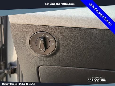 Used 2023 Volkswagen Taos SE w/ Panoramic Sunroof Package FWD image 29
