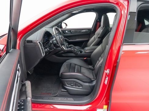 Certified 2023 Porsche Cayenne GTS AWD/4WD image 18