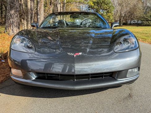 Used 2013 Chevrolet Corvette Convertible image 14