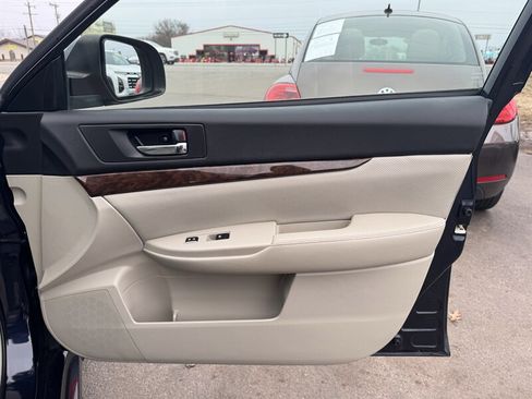 Used 2013 Subaru Legacy 2.5i Limited image 24