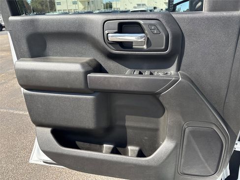 Used 2024 GMC Sierra 2500 Pro w/ Convenience Package image 16