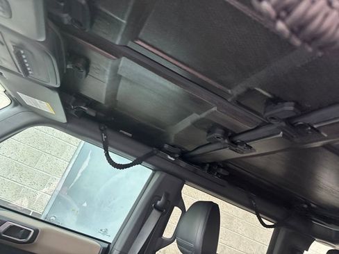 Used 2024 Ford Bronco Wildtrak AWD/4WD image 9