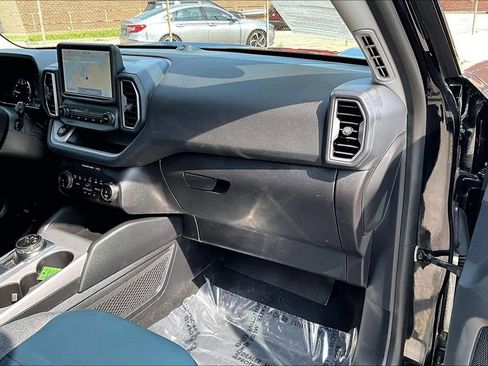 Used 2023 Ford Bronco Sport Outer Banks w/ Tech Package AWD/4WD image 15