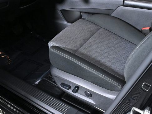 Certified 2023 Nissan Rogue SV image 25