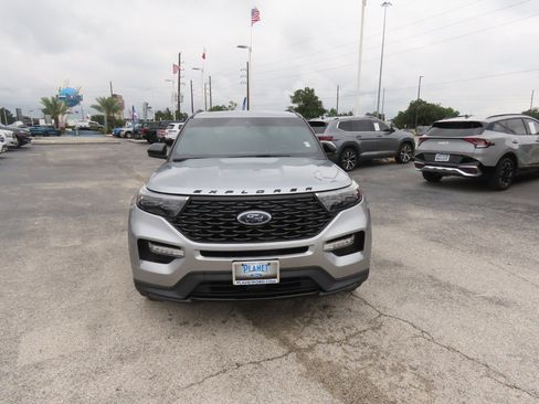 Used 2023 Ford Explorer ST-Line w/ Class IV Trailer Tow Package RWD image 5