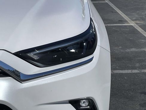 Used 2025 Toyota Grand Highlander AWD image 14