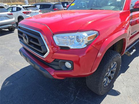 Used 2023 Toyota Tacoma SR5 w/ Technology Package image 10